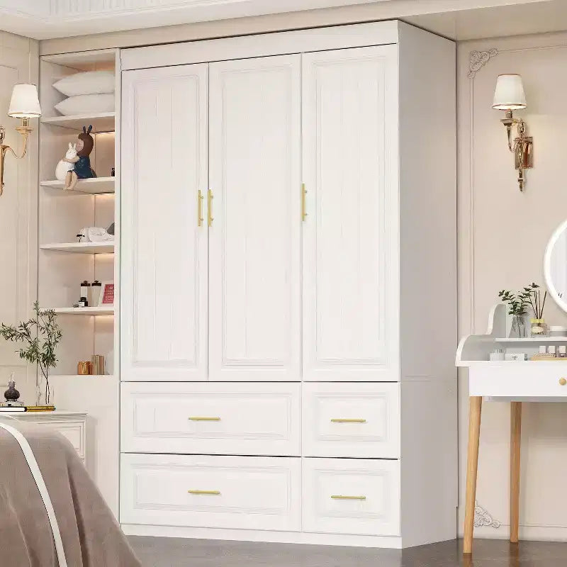 Armoire blanche Ensemble de penderies minimalistes modernes à motifs linéaires et accessoires dorés