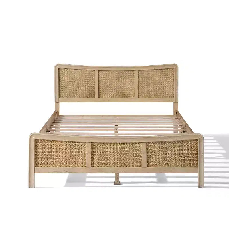 Lit plateforme en bois Odila Boho avec tête de lit incurvée en rotin à hauteur réglable