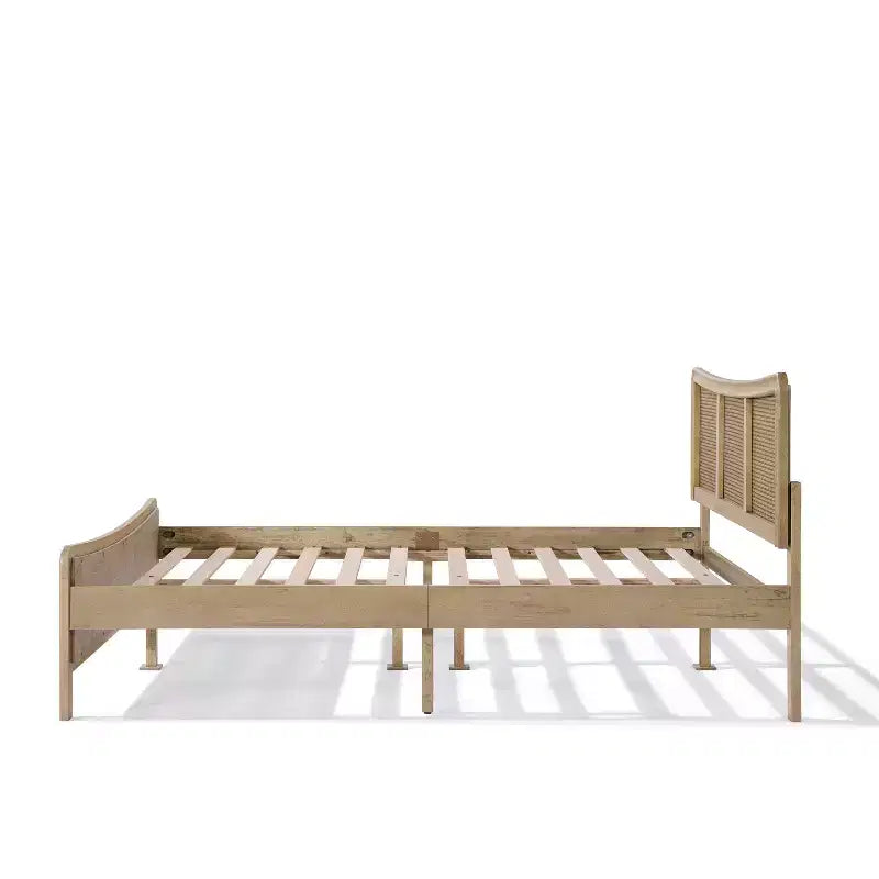 Lit plateforme en bois Odila Boho avec tête de lit incurvée en rotin à hauteur réglable