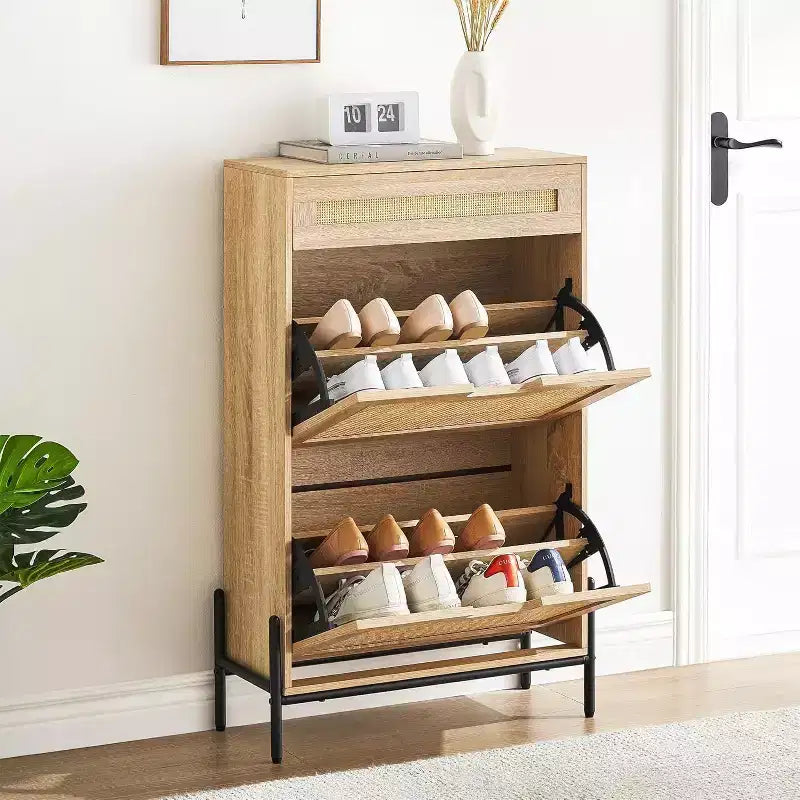 Meuble de rangement en rotin naturel avec 2 tiroirs basculants, étagères réglables et pieds en métal, organisateur de chaussures d'entrée fin