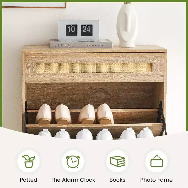 Meuble de rangement en rotin naturel avec 2 tiroirs basculants, étagères réglables et pieds en métal, organisateur de chaussures d'entrée fin