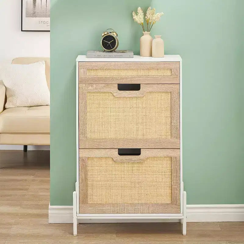 Meuble de rangement en rotin naturel avec 2 tiroirs basculants, étagères réglables et pieds en métal, organisateur de chaussures d'entrée fin
