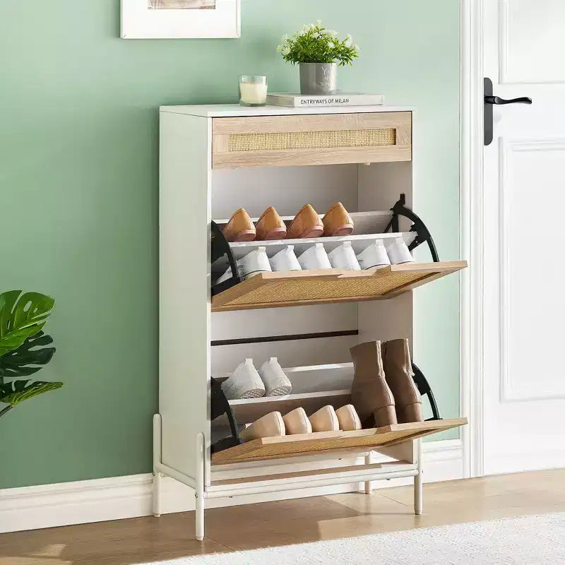 Meuble de rangement en rotin naturel avec 2 tiroirs basculants, étagères réglables et pieds en métal, organisateur de chaussures d'entrée fin